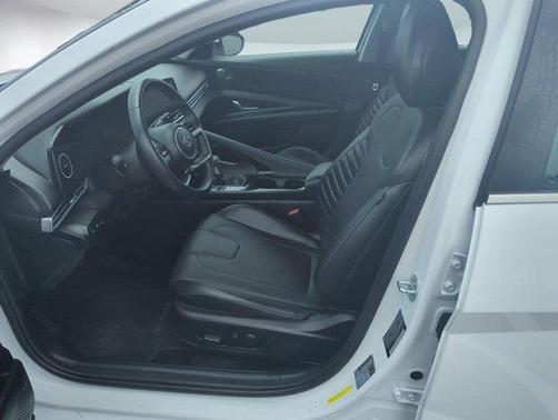 2021 Hyundai ELANTRA Limited