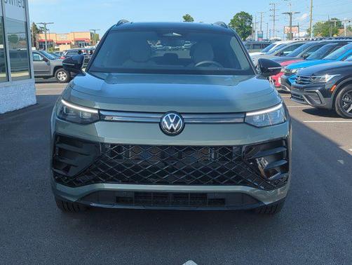 2025 Volkswagen Tiguan 2.0T SE R-Line Black 4MOTION