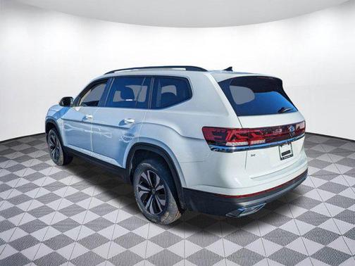 2025 Volkswagen Atlas 2.0T SE
