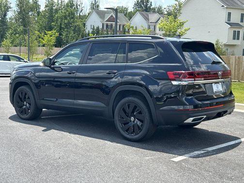 2025 Volkswagen Atlas 2.0T SE w/Technology 4MOTION