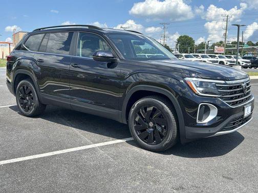 2025 Volkswagen Atlas 2.0T SE w/Technology 4MOTION
