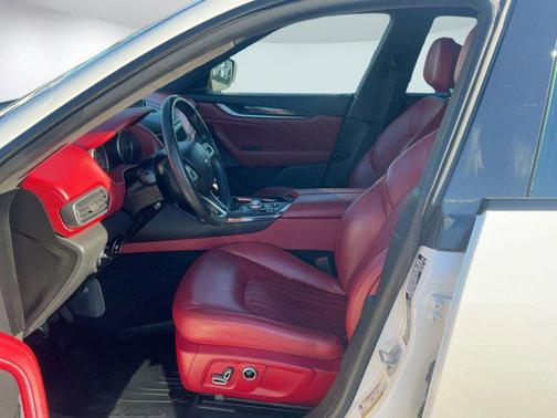 2021 Maserati Levante Base