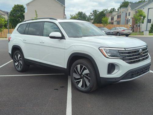 2025 Volkswagen Atlas 2.0T SE w/Technology 4MOTION