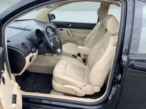 2010 Volkswagen New Beetle 2.5L