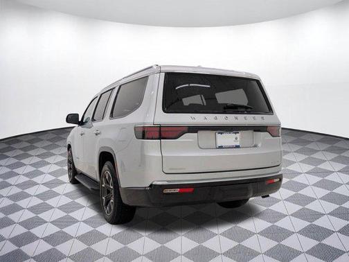 Silver Zynith 2023 Jeep Wagoneer Series III 4x4