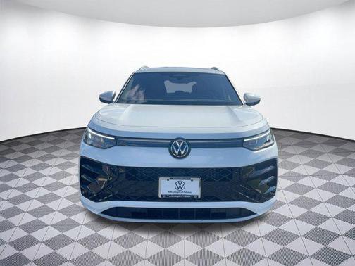 2026 Volkswagen Tiguan 2.0T SEL R-Line 4MOTION