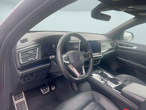 2024 Volkswagen Atlas Cross Sport 2.0T SEL