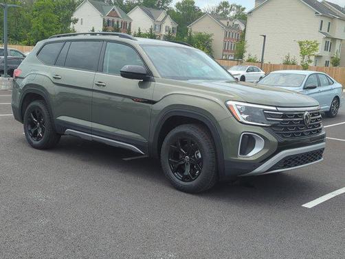2025 Volkswagen Atlas 2.0T Peak Edition