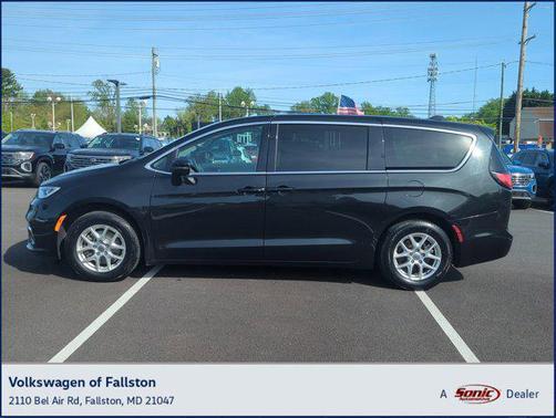 2023 Chrysler Pacifica Touring L