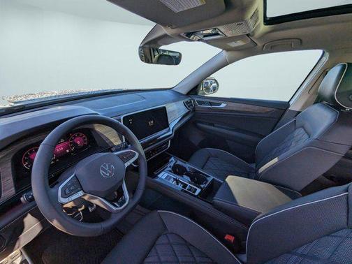 2025 Volkswagen Atlas 2.0T SEL Premium R-Line 4MOTION
