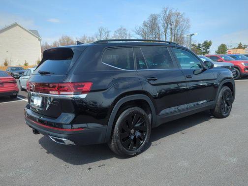 2025 Volkswagen Atlas 2.0T SE w/Technology 4MOTION