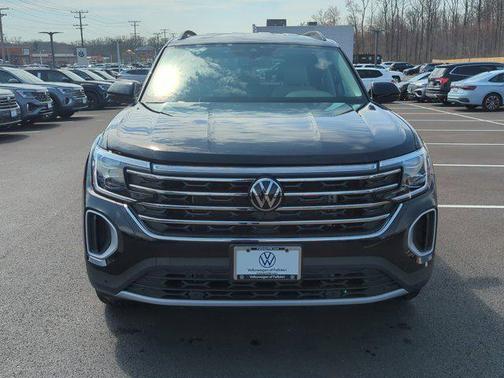 2025 Volkswagen Atlas 2.0T SE w/Technology 4MOTION