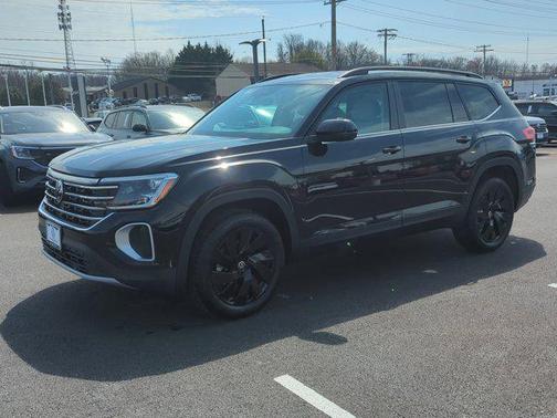 2025 Volkswagen Atlas 2.0T SE w/Technology 4MOTION