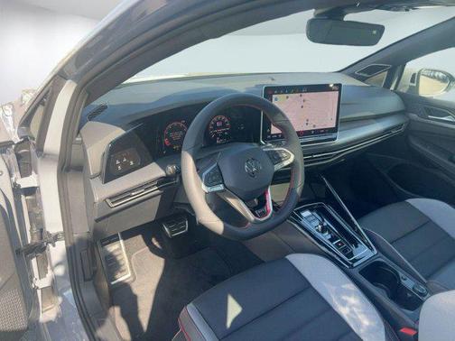 2025 Volkswagen Golf GTI 2.0T SE DSG