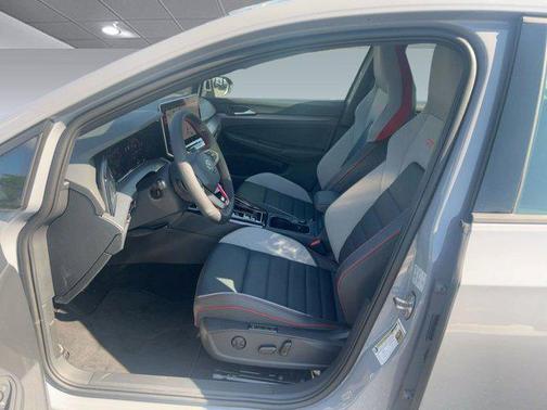 2025 Volkswagen Golf GTI 2.0T SE DSG