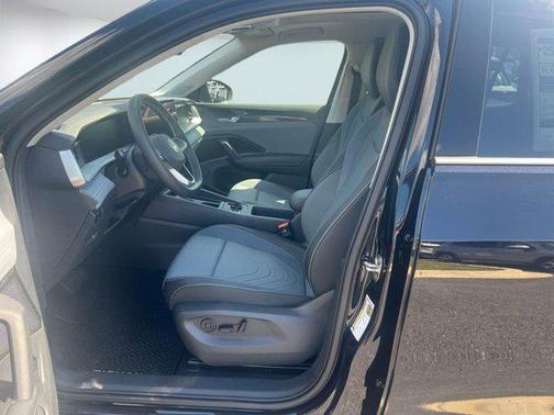 2025 Volkswagen Tiguan 2.0T SE 4MOTION