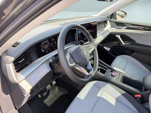platinum gray metallic 2026 Volkswagen Tiguan 2.0T SE
