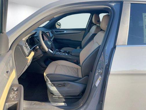 2026 Volkswagen Atlas Cross Sport 2.0T SE w/Technology 4MOTION