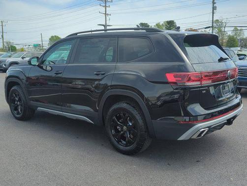 2025 Volkswagen Atlas 2.0T Peak Edition