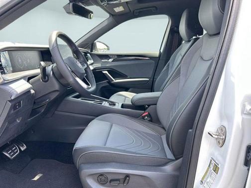 2025 Volkswagen Tiguan 2.0T SE R-Line Black 4MOTION