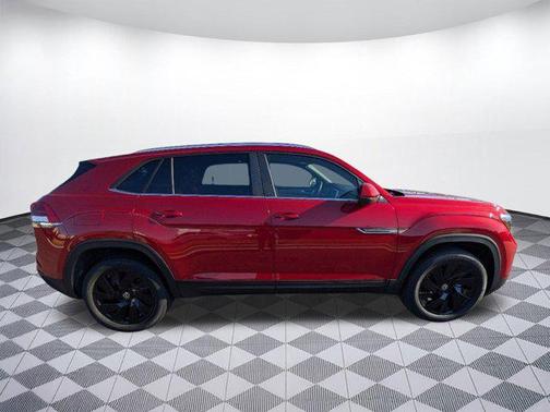 2025 Volkswagen Atlas Cross Sport 2.0T SE w/Technology 4MOTION