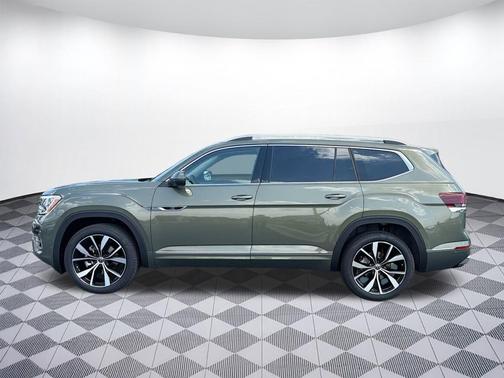 Avocado Green Pearl 2026 Volkswagen Atlas 2.0T SE w/Technology 4MOTION