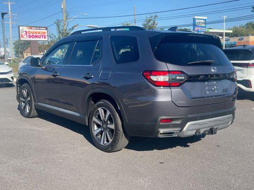 2024 Honda Pilot Touring 8-Passenger
