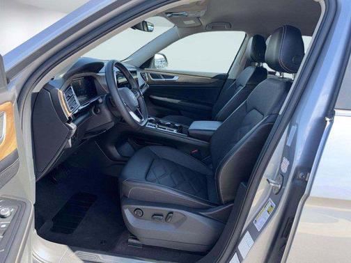 2024 Volkswagen Atlas 2.0T SE w/Technology 4MOTION