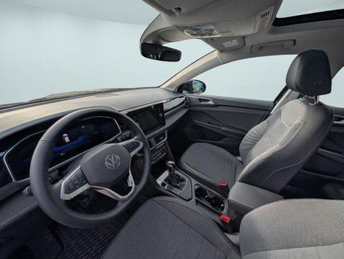 2025 Volkswagen Taos 1.5T SE Black