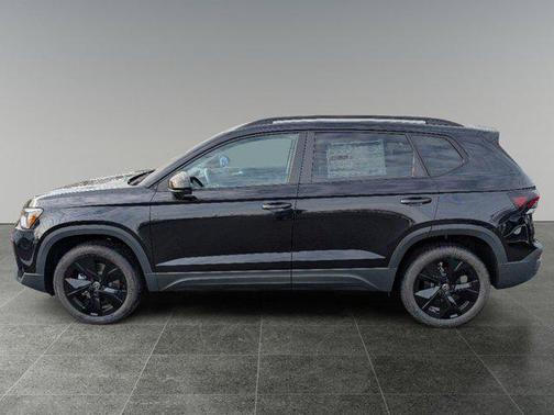 2025 Volkswagen Taos 1.5T SE Black