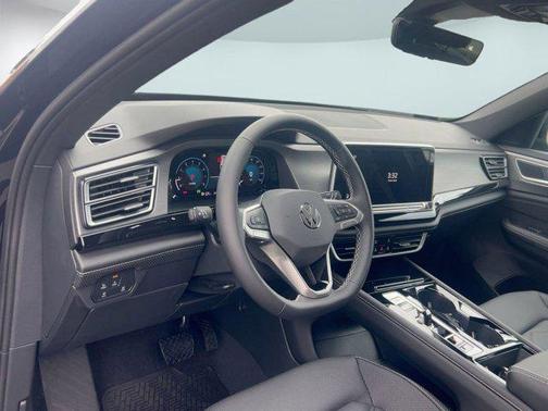 2026 Volkswagen Atlas Cross Sport 2.0T SE w/Technology 4MOTION