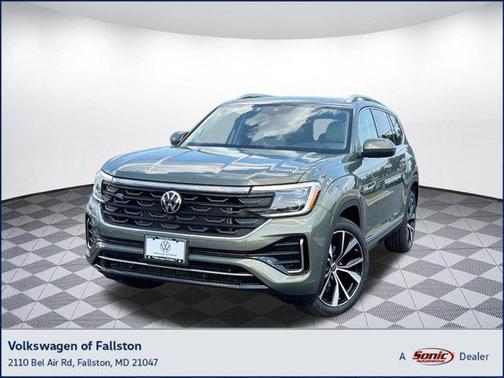 Avocado Green Pearl 2026 Volkswagen Atlas 2.0T SEL Premium R-Line 4MOTION