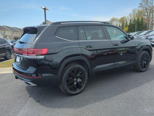 2025 Volkswagen Atlas 2.0T SE w/Technology 4MOTION