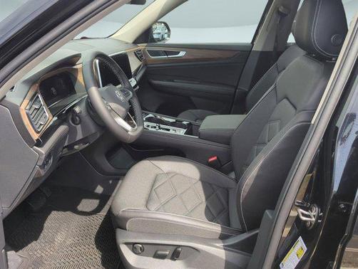 2025 Volkswagen Atlas 2.0T SE w/Technology 4MOTION
