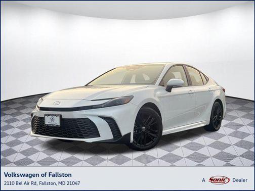 2025 Toyota Camry SE