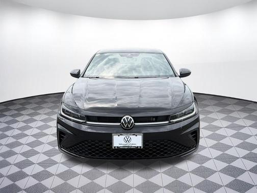 Deep Black Pearl 2026 Volkswagen Jetta 1.4T S