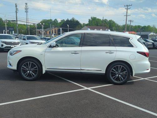 2017 INFINITI QX60 Base
