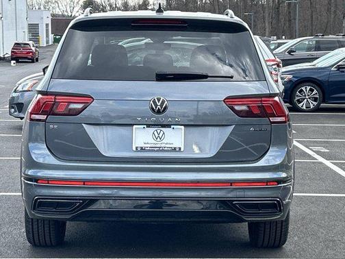 2022 Volkswagen Tiguan 2.0T SE R-Line Black 4MOTION