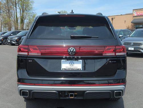 2024 Volkswagen Atlas 2.0T SE w/Technology 4MOTION