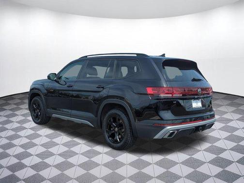 2024 Volkswagen Atlas 2.0T SE w/Technology 4MOTION
