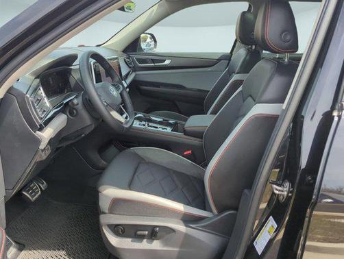 2024 Volkswagen Atlas 2.0T SE w/Technology 4MOTION