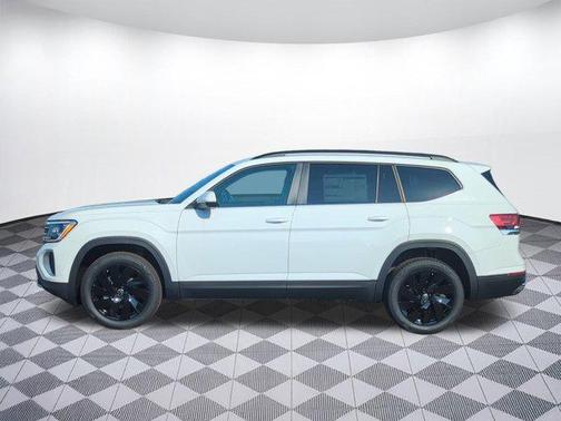 2025 Volkswagen Atlas 2.0T SE w/Technology 4MOTION