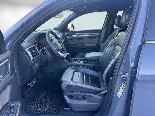 2023 Volkswagen Atlas Cross Sport 3.6L V6 SEL Premium R-Line