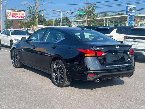2023 Nissan Altima SR Intelligent AWD