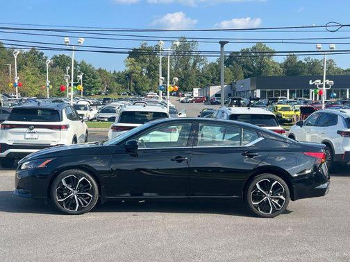 2023 Nissan Altima SR Intelligent AWD
