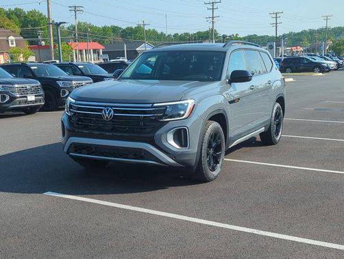 2025 Volkswagen Atlas 2.0T Peak Edition