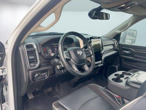 2023 RAM 2500 Laramie Crew Cab 4x4 6'4' Box