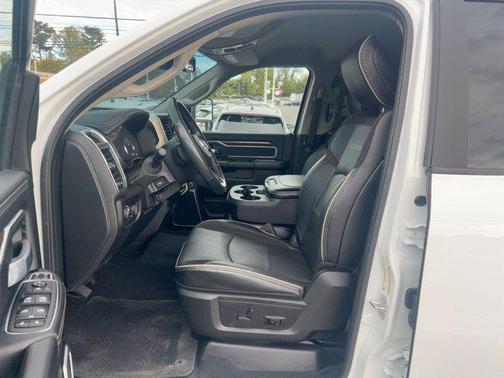2023 RAM 2500 Laramie Crew Cab 4x4 6'4' Box