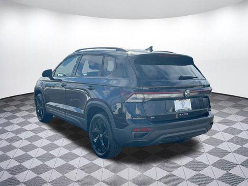 2025 Volkswagen Taos 1.5T SE Black