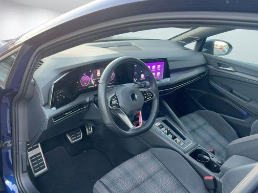 2022 Volkswagen Golf GTI 2.0T SE DSG